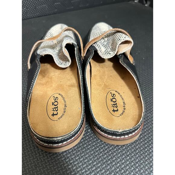 Taos Footwear Royal In Black/Tan Snake Multi Mule Loafer Womens Size 9 - Picture 6 of 7